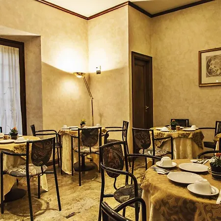 Valentino Centro Storico 호텔 3*