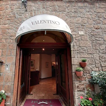 Valentino Centro Storico Отель Орвието