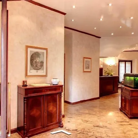 ヴァレンティノ チェントロ ストーリコ ホテル