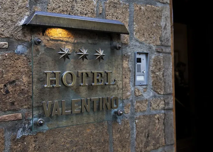 Valentino Centro Storico فندق أورفييتو