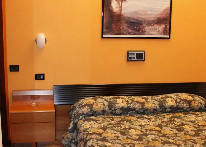 Valentino Centro Storico فندق أورفييتو