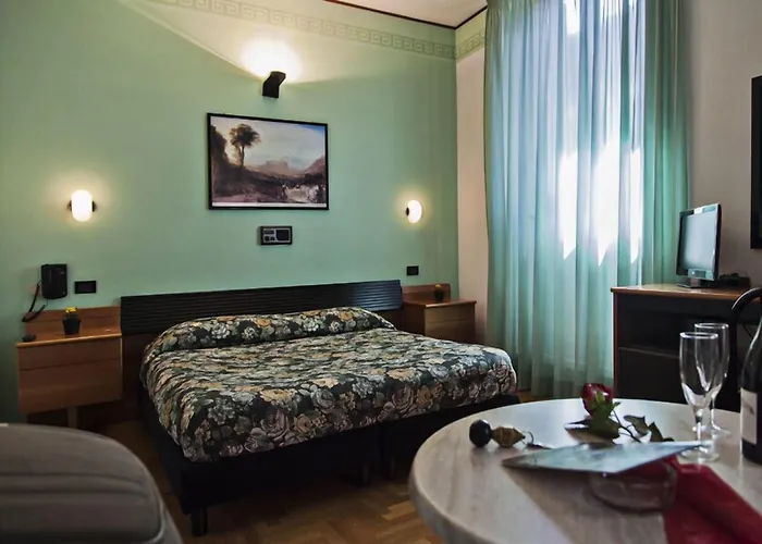 Valentino Centro Storico فندق أورفييتو