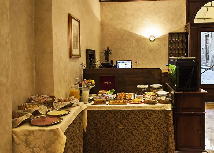 Valentino Centro Storico فندق أورفييتو