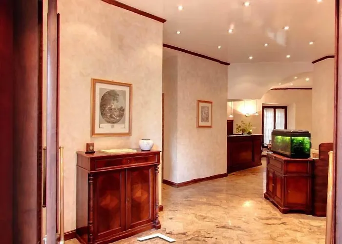 Valentino Centro Storico فندق