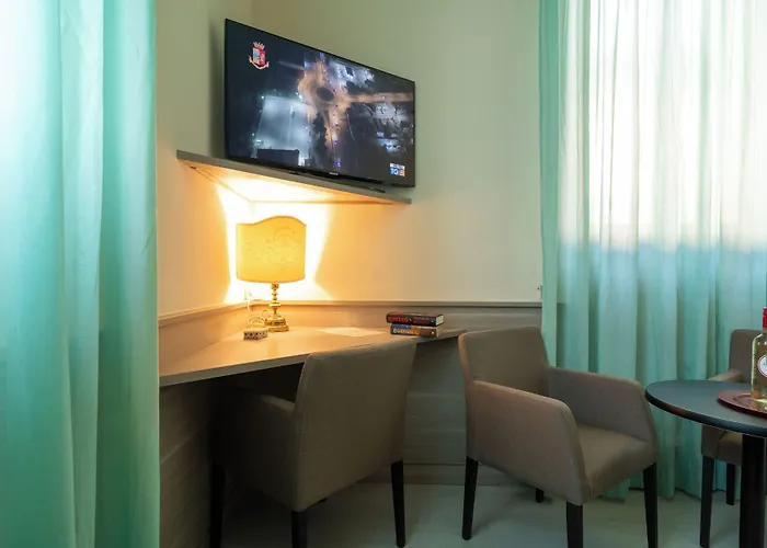 Valentino Centro Storico فندق